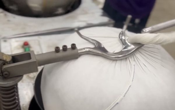 茶索靜置早上開始揉捻動作
